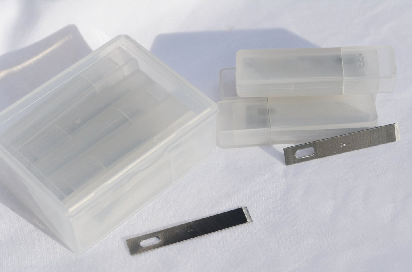 Durable XACTO X-ACTO knife blades - lot of 50 - size #4 chisel style - hard #60 steel - great quality