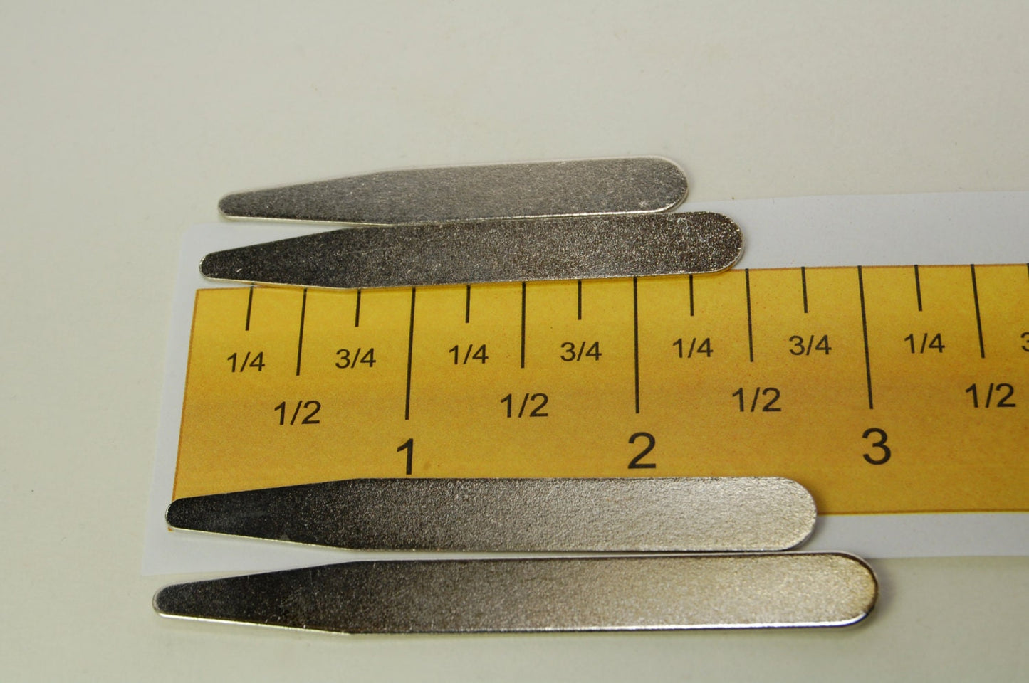 Set of 5  matte metal COLLAR STAYS / TIPS - 4 sizes: 2 1/4", 2 1/2", 2 3/4, 3" long x 3/8" (9mm) wide + add storage box