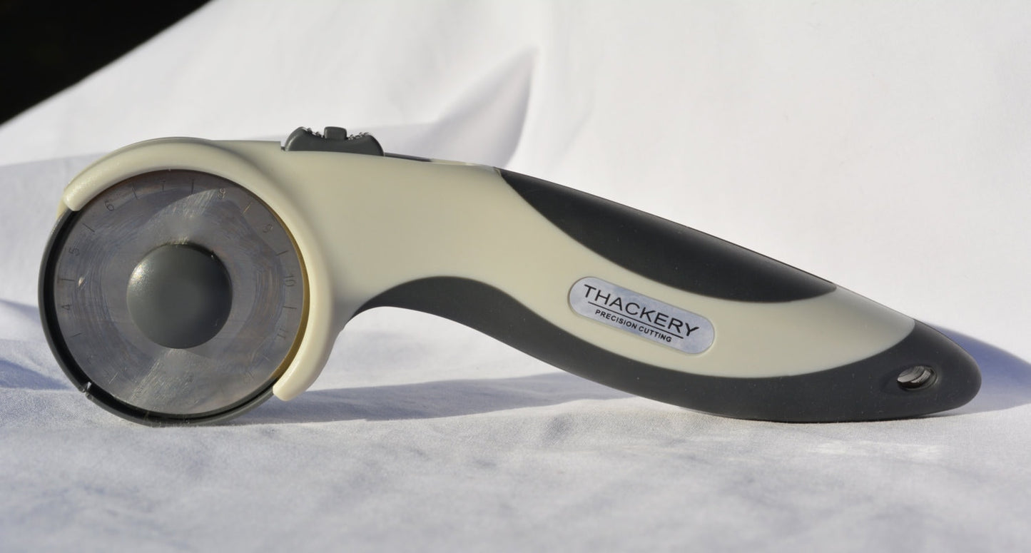 Thackery Handmade RC1-45 ERGONOMIC ROTARY CUTTER - for use with 45mm Cutting Blades - left or right handed!